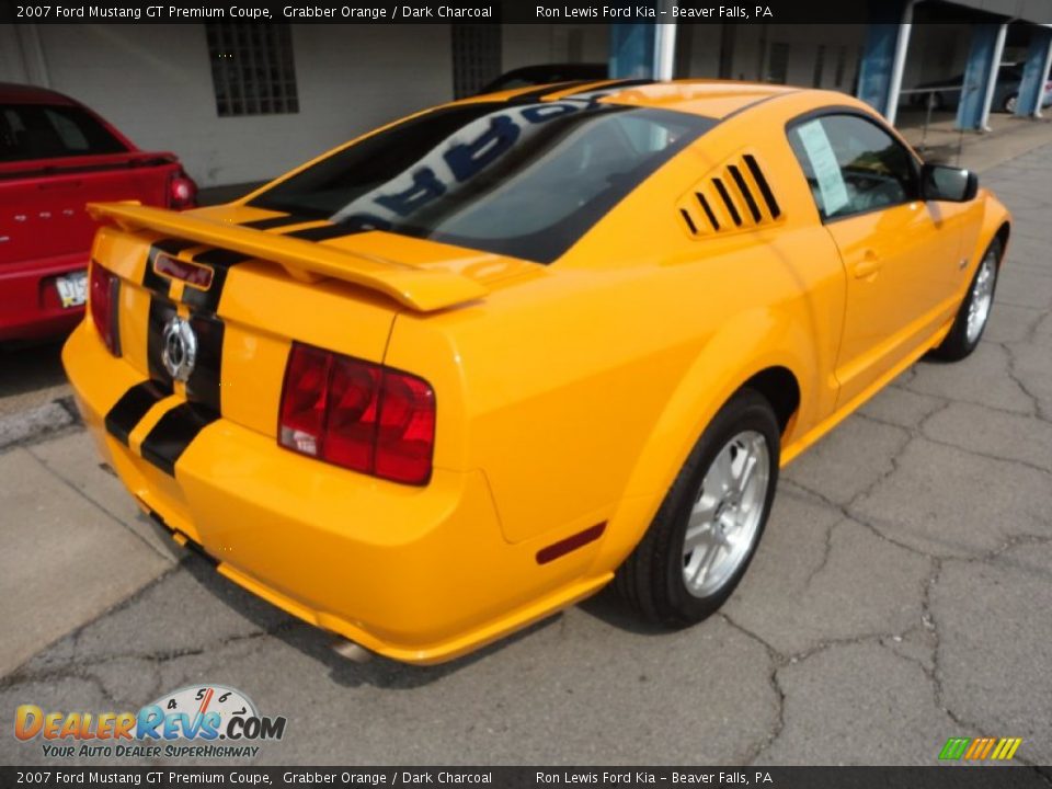 2007 Ford Mustang GT Premium Coupe Grabber Orange / Dark Charcoal Photo #8