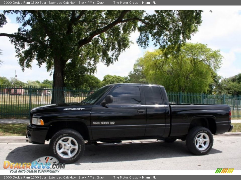 Black 2000 Dodge Ram 1500 Sport Extended Cab 4x4 Photo #2