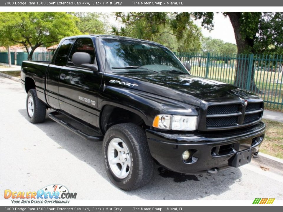 2000 Dodge Ram 1500 Sport Extended Cab 4x4 Black / Mist Gray Photo #14