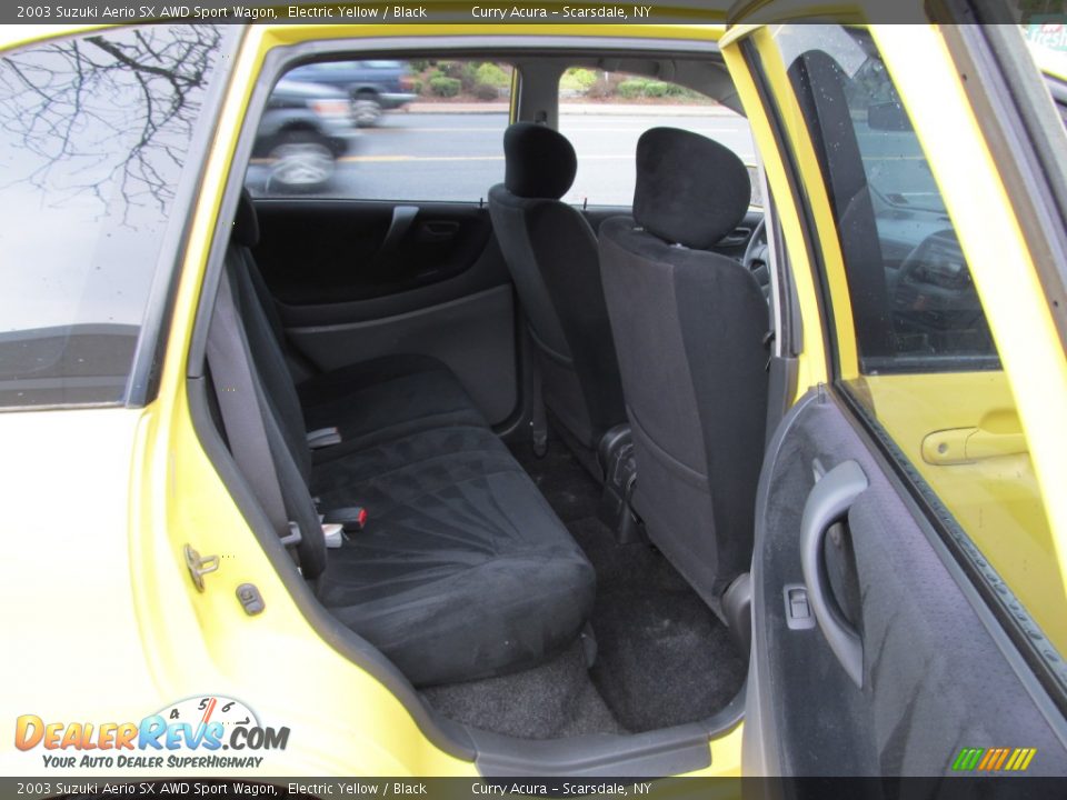 2003 Suzuki Aerio SX AWD Sport Wagon Electric Yellow / Black Photo #23