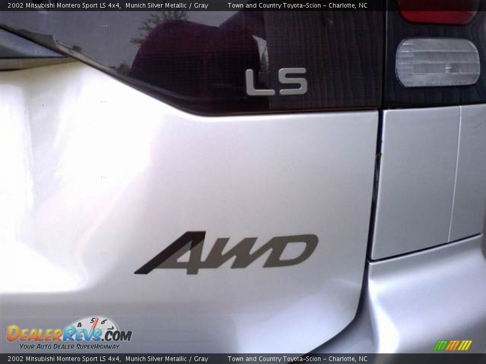 2002 Mitsubishi Montero Sport LS 4x4 Logo Photo #22