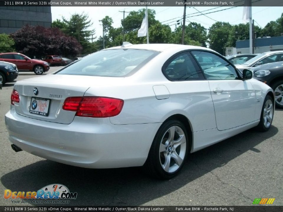 2011 BMW 3 Series 328i xDrive Coupe Mineral White Metallic / Oyster/Black Dakota Leather Photo #5