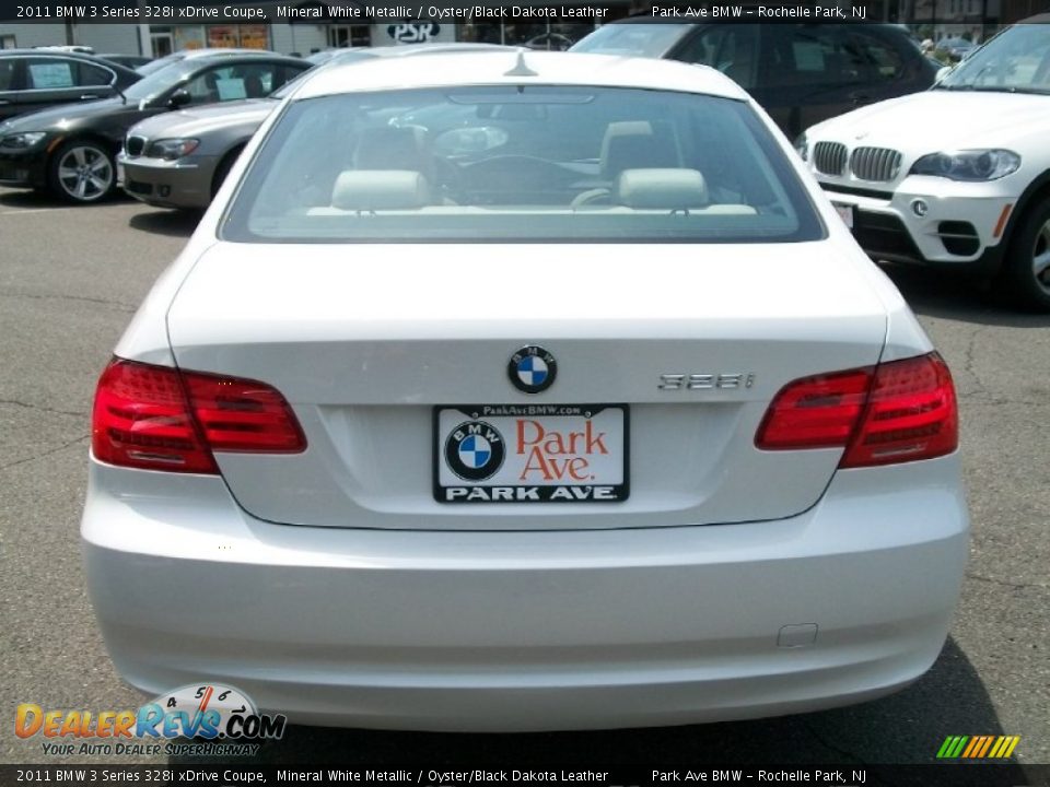 2011 BMW 3 Series 328i xDrive Coupe Mineral White Metallic / Oyster/Black Dakota Leather Photo #6