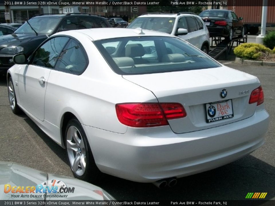 2011 BMW 3 Series 328i xDrive Coupe Mineral White Metallic / Oyster/Black Dakota Leather Photo #7