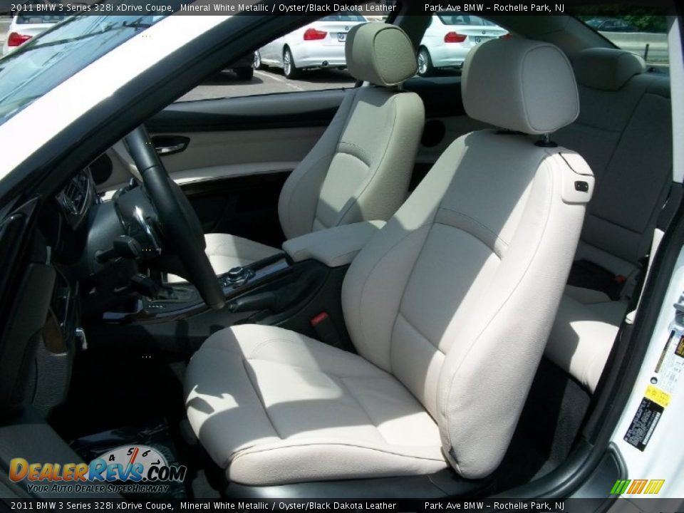 Oyster/Black Dakota Leather Interior - 2011 BMW 3 Series 328i xDrive Coupe Photo #12