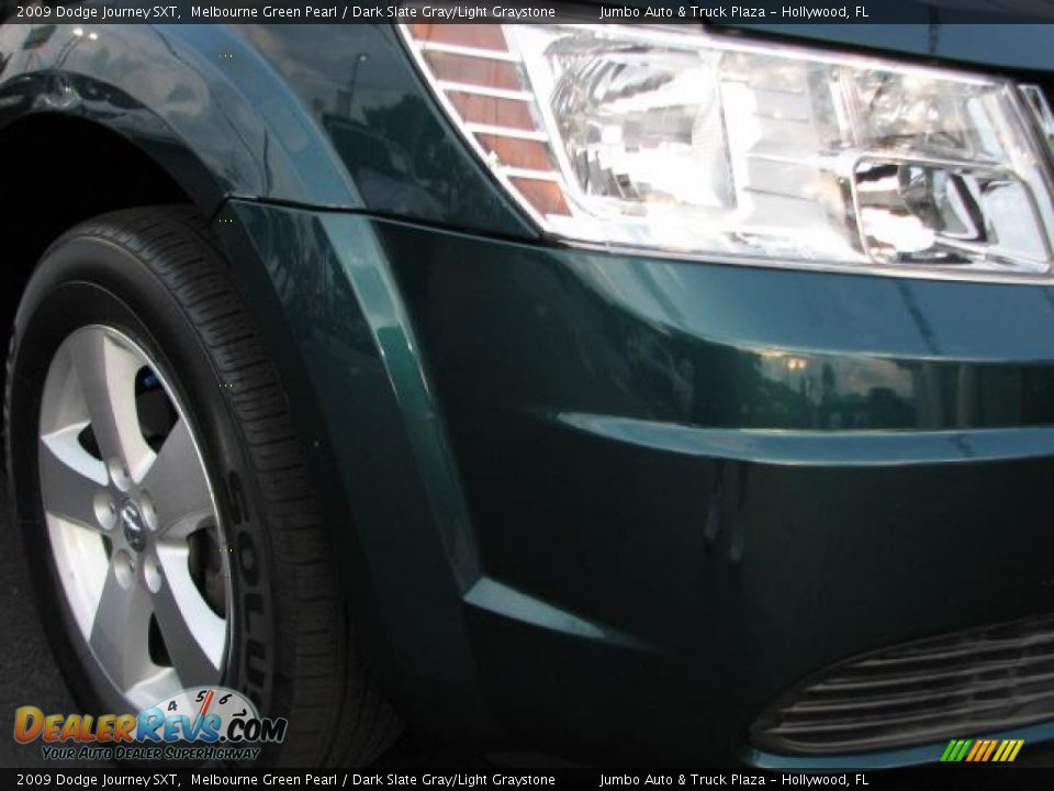2009 Dodge Journey SXT Melbourne Green Pearl / Dark Slate Gray/Light Graystone Photo #2