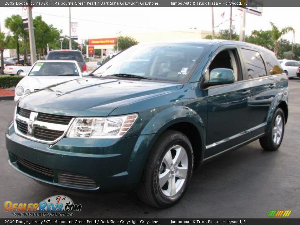 Front 3/4 View of 2009 Dodge Journey SXT Photo #5