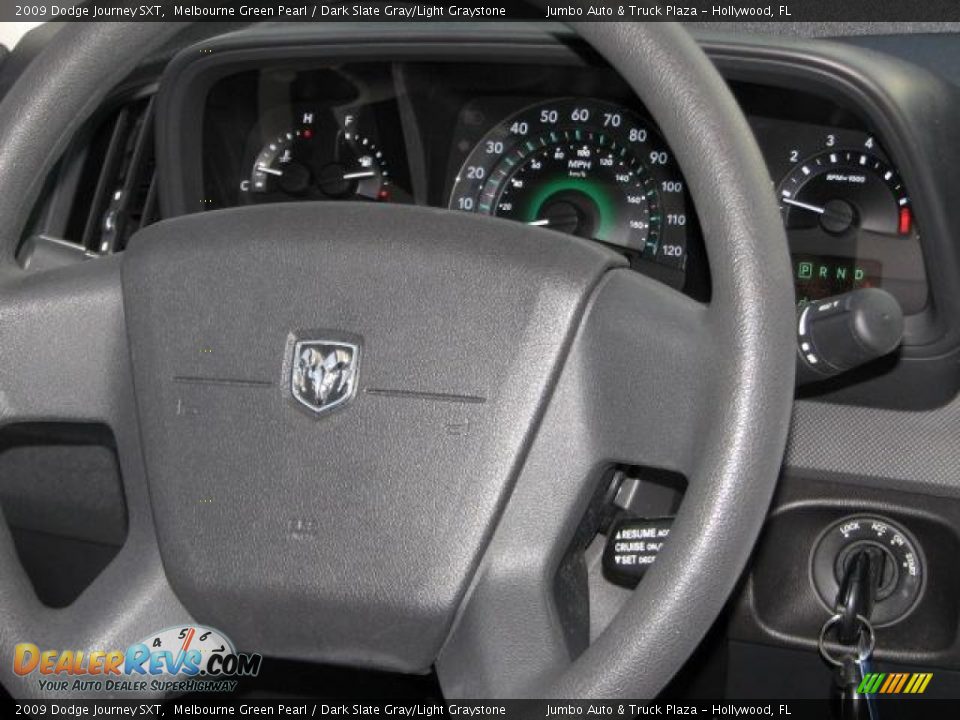 2009 Dodge Journey SXT Melbourne Green Pearl / Dark Slate Gray/Light Graystone Photo #16