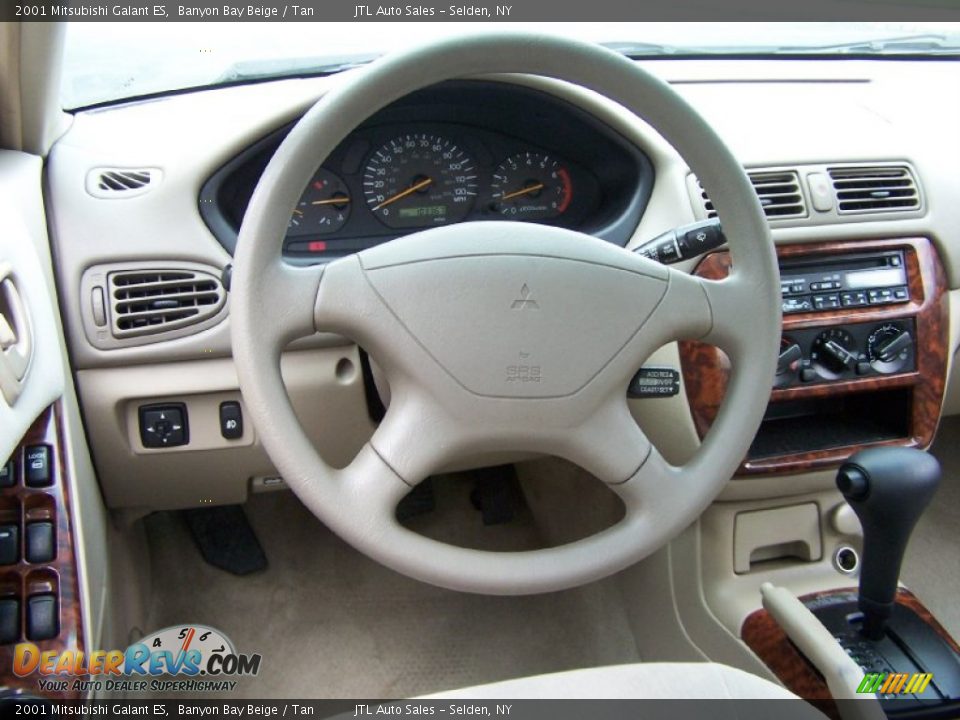 Dashboard of 2001 Mitsubishi Galant ES Photo #13