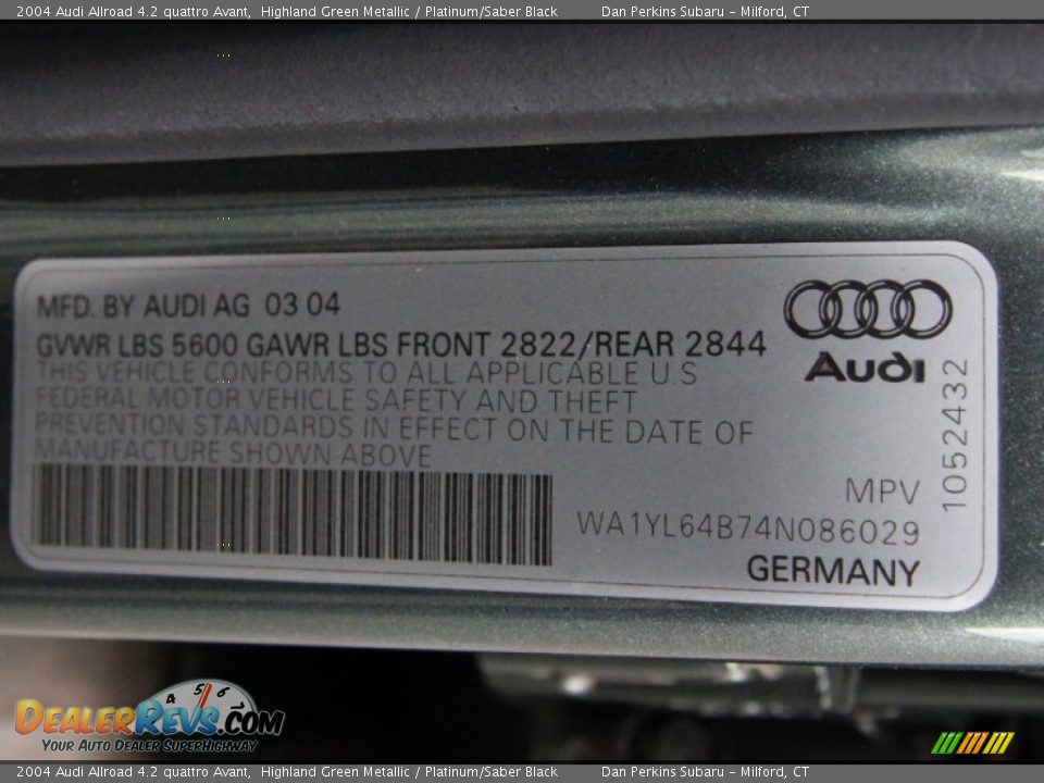 2004 Audi Allroad 4.2 quattro Avant Highland Green Metallic / Platinum/Saber Black Photo #26