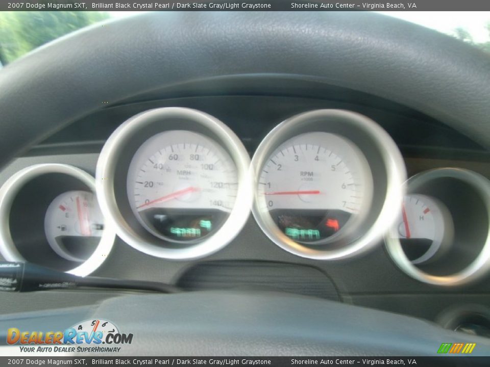2007 Dodge Magnum SXT Brilliant Black Crystal Pearl / Dark Slate Gray/Light Graystone Photo #21