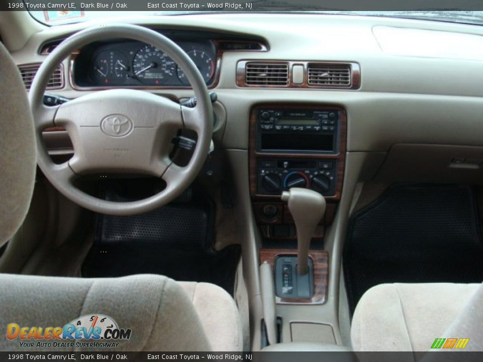 Dashboard of 1998 Toyota Camry LE Photo #9