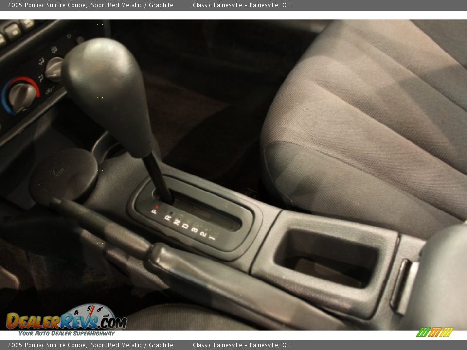 2005 Pontiac Sunfire Coupe Shifter Photo #10