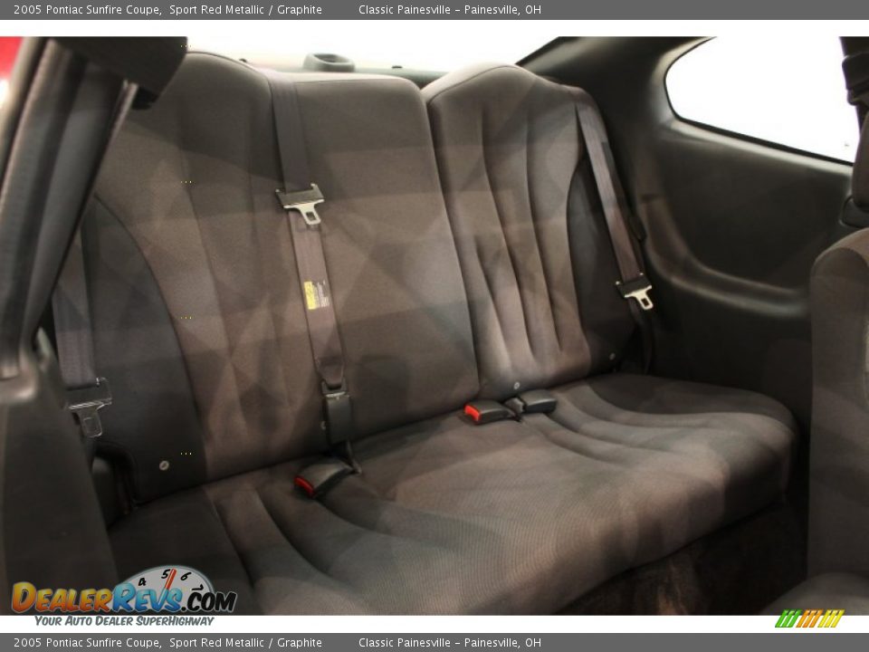 2005 Pontiac Sunfire Coupe Sport Red Metallic / Graphite Photo #12