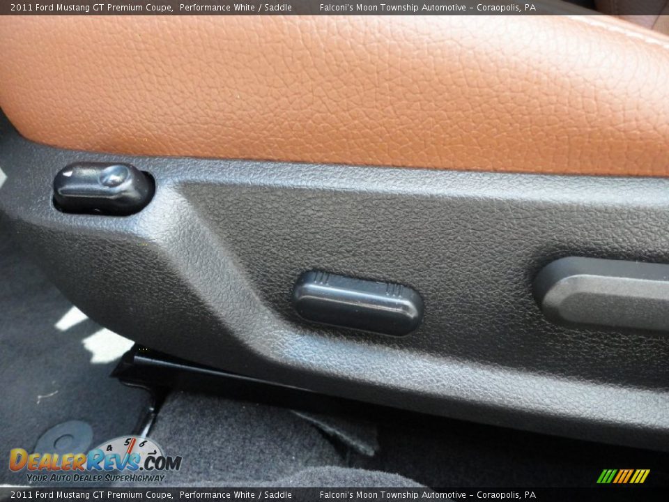 Controls of 2011 Ford Mustang GT Premium Coupe Photo #9