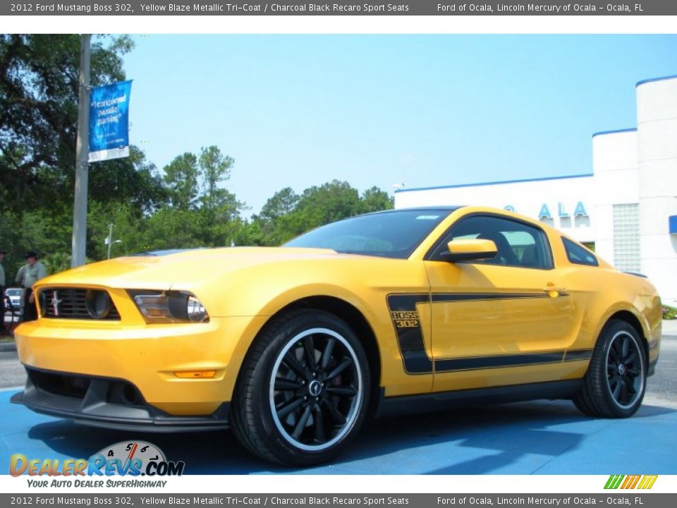 Front 3/4 View of 2012 Ford Mustang Boss 302 Photo #1