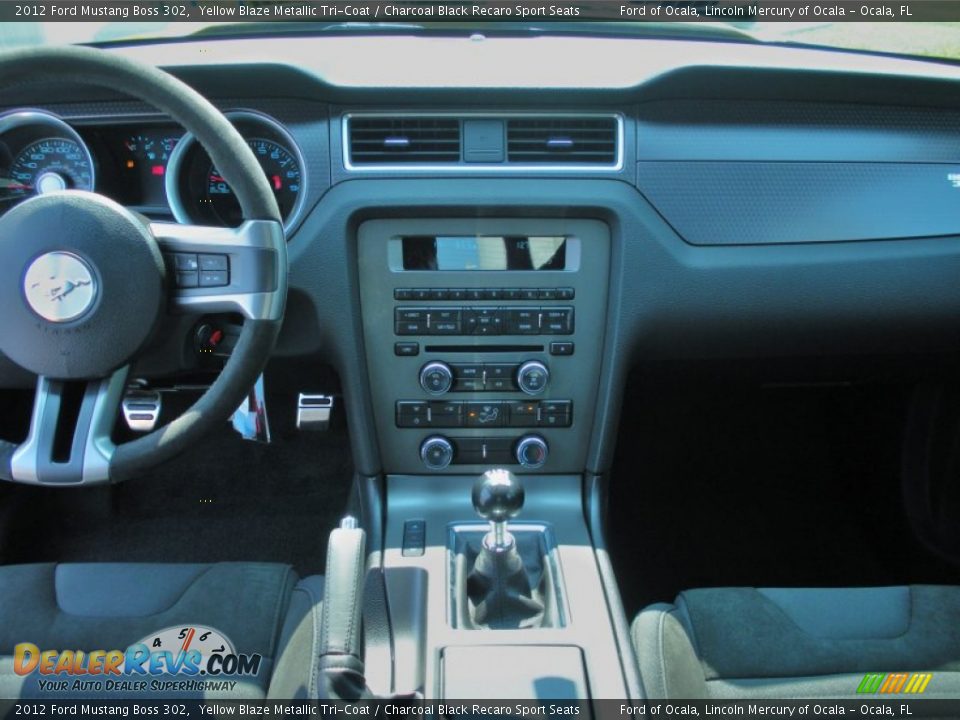 Dashboard of 2012 Ford Mustang Boss 302 Photo #10