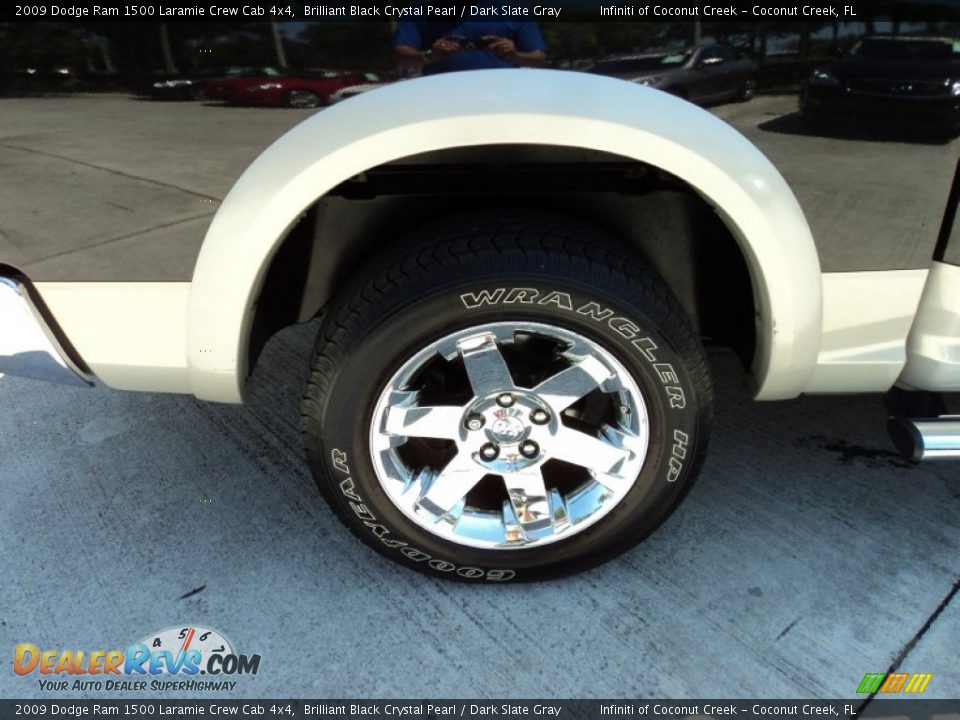 2009 Dodge Ram 1500 Laramie Crew Cab 4x4 Brilliant Black Crystal Pearl / Dark Slate Gray Photo #4