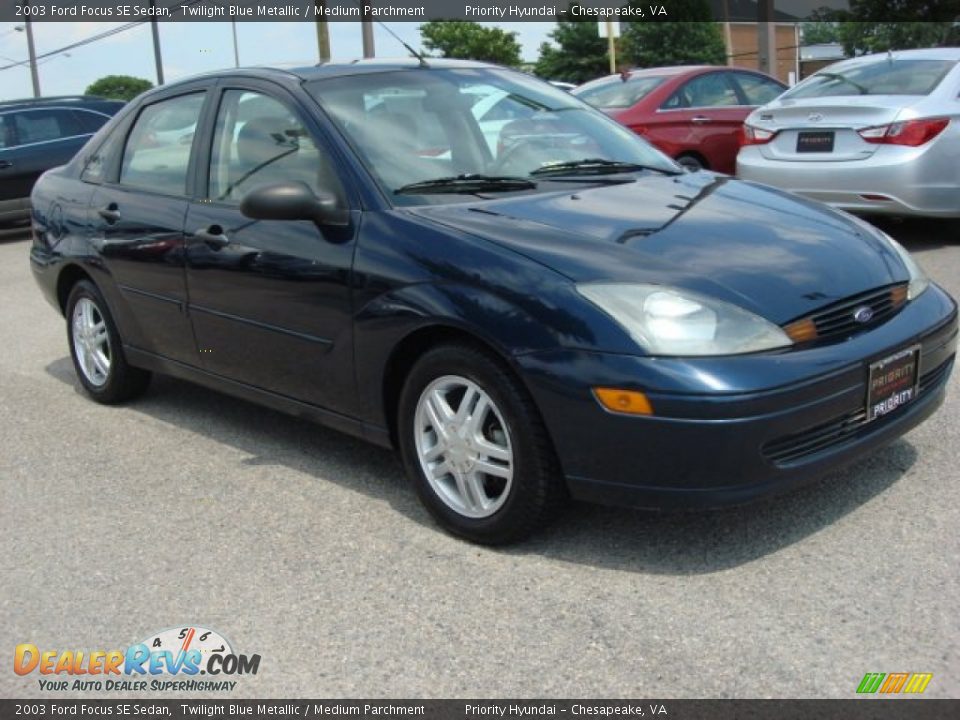 2003 Ford Focus SE Sedan Twilight Blue Metallic / Medium Parchment Photo #6