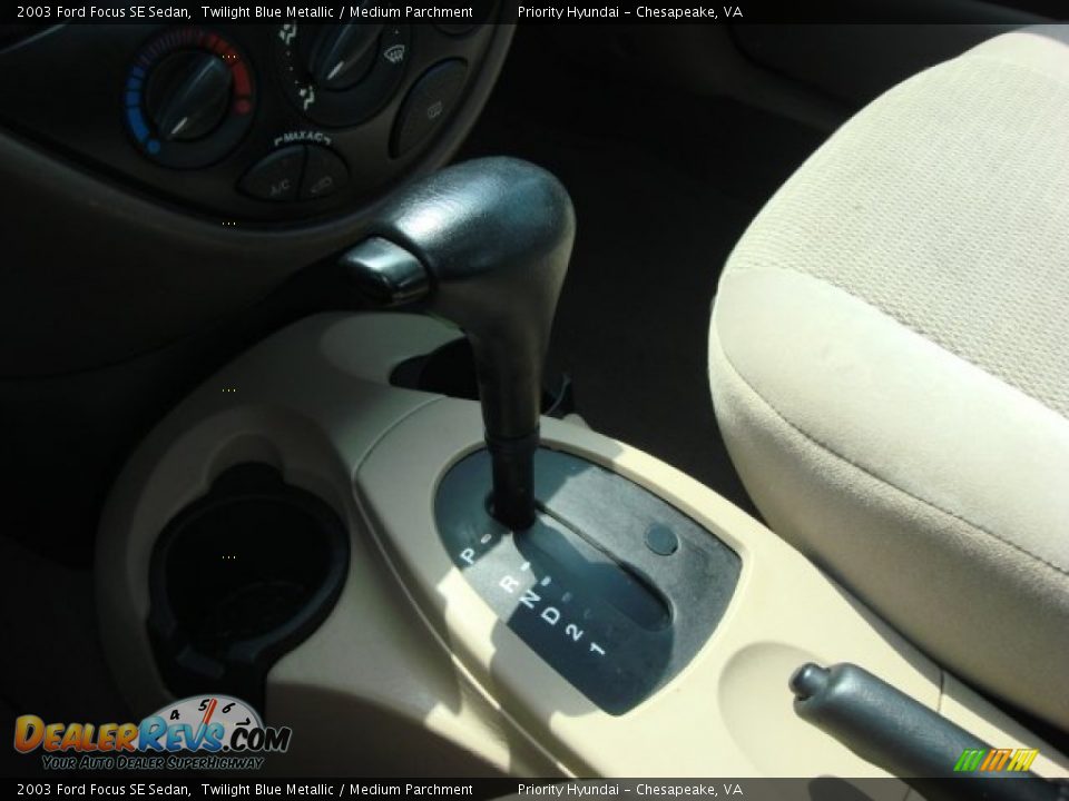 2003 Ford Focus SE Sedan Shifter Photo #14