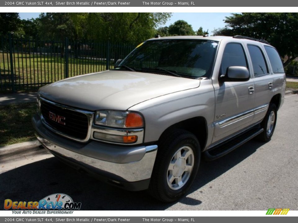 2004 GMC Yukon SLT 4x4 Silver Birch Metallic / Pewter/Dark Pewter Photo #1