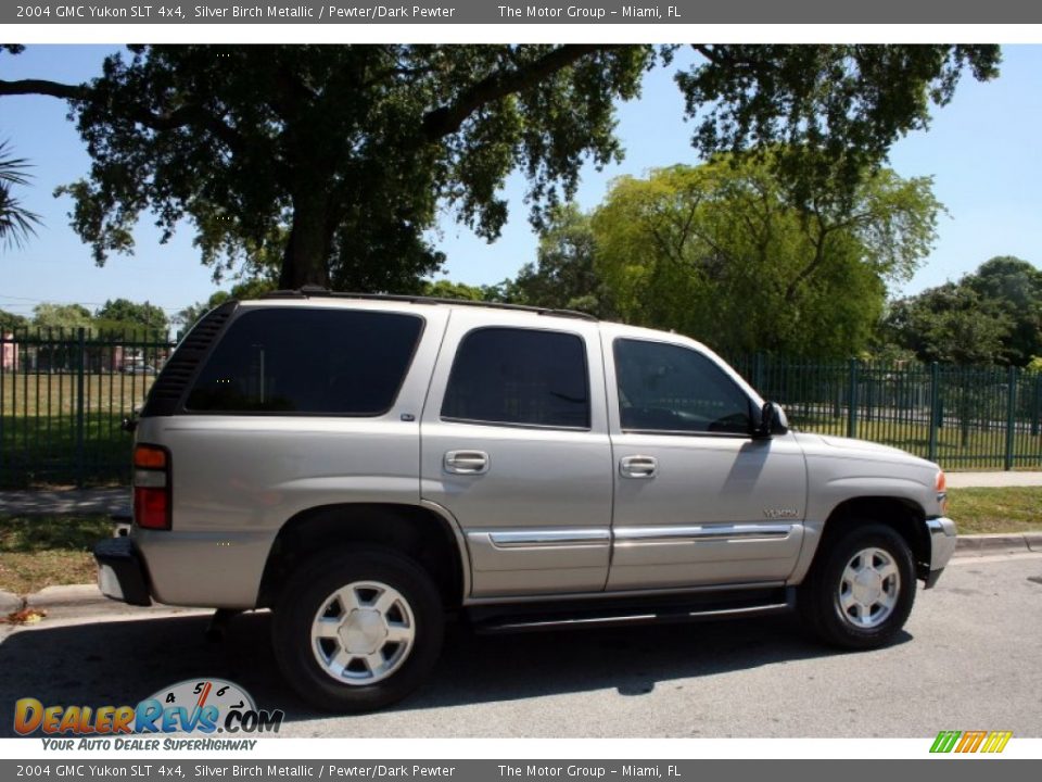 2004 GMC Yukon SLT 4x4 Silver Birch Metallic / Pewter/Dark Pewter Photo #9