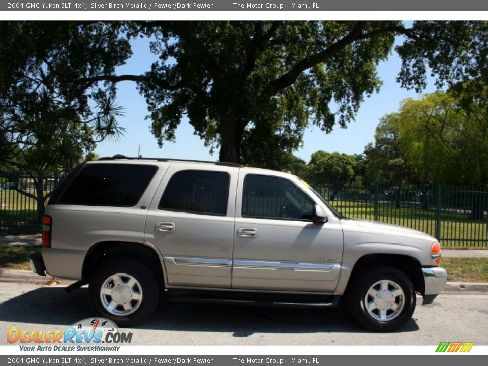 2004 GMC Yukon SLT 4x4 Silver Birch Metallic / Pewter/Dark Pewter Photo #10