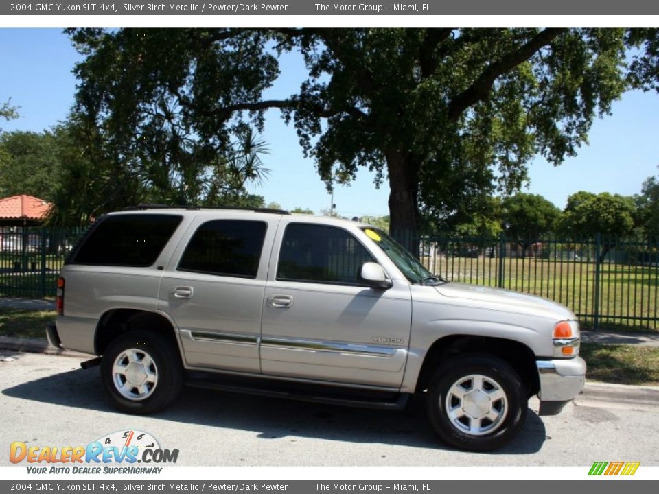 2004 GMC Yukon SLT 4x4 Silver Birch Metallic / Pewter/Dark Pewter Photo #11
