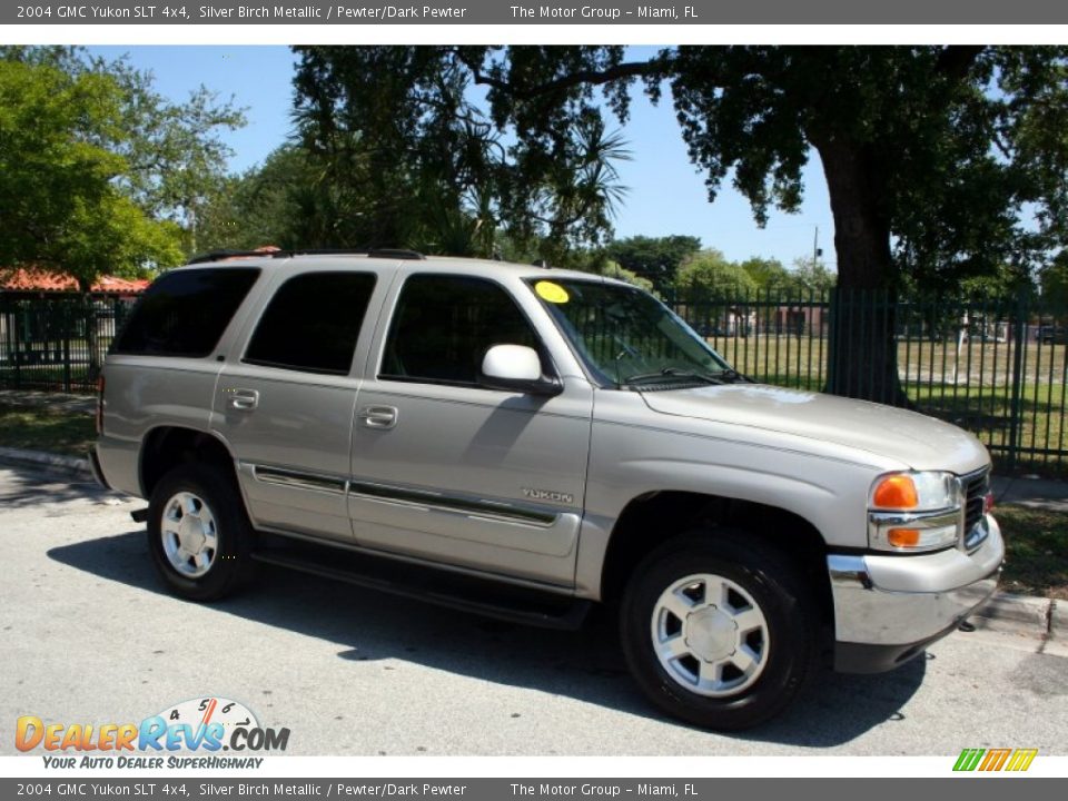2004 GMC Yukon SLT 4x4 Silver Birch Metallic / Pewter/Dark Pewter Photo #12