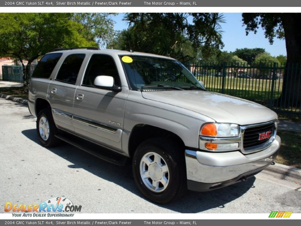 2004 GMC Yukon SLT 4x4 Silver Birch Metallic / Pewter/Dark Pewter Photo #13