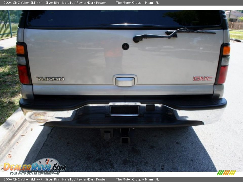 2004 GMC Yukon SLT 4x4 Silver Birch Metallic / Pewter/Dark Pewter Photo #16