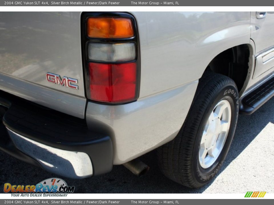 2004 GMC Yukon SLT 4x4 Silver Birch Metallic / Pewter/Dark Pewter Photo #20