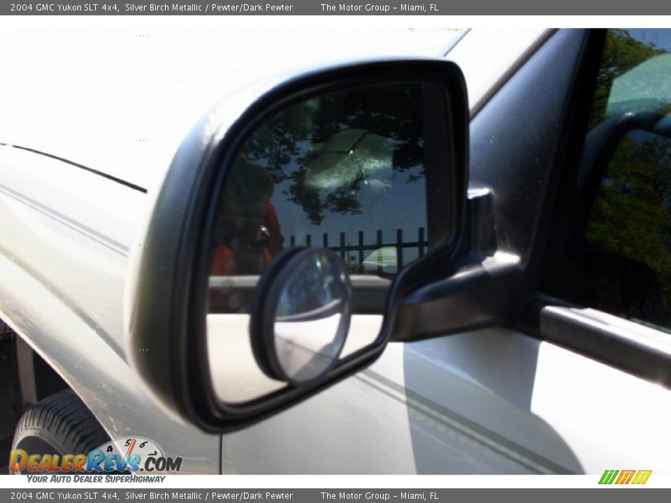 2004 GMC Yukon SLT 4x4 Silver Birch Metallic / Pewter/Dark Pewter Photo #23