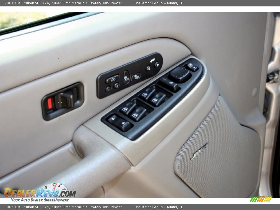 2004 GMC Yukon SLT 4x4 Silver Birch Metallic / Pewter/Dark Pewter Photo #31