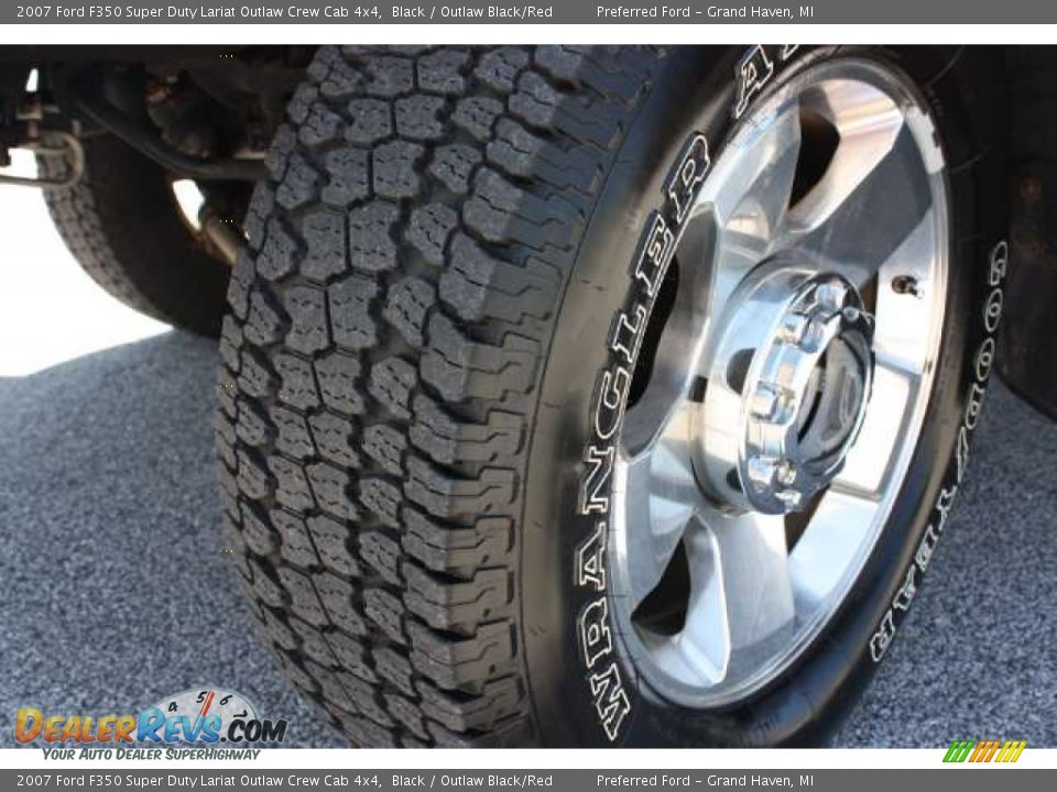2007 Ford F350 Super Duty Lariat Outlaw Crew Cab 4x4 Black / Outlaw Black/Red Photo #9
