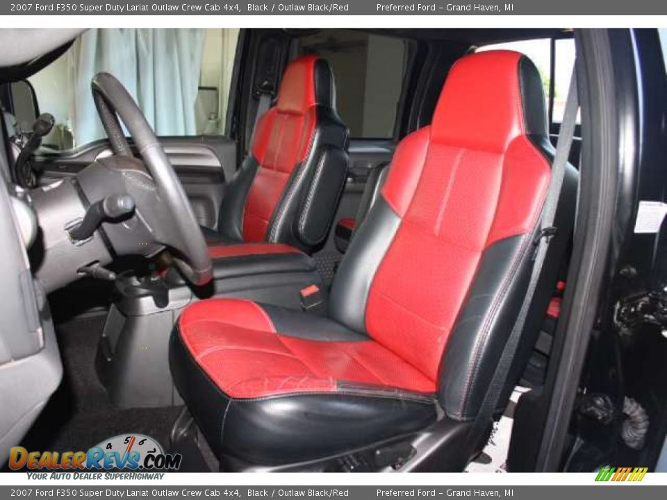 2007 Ford F350 Super Duty Lariat Outlaw Crew Cab 4x4 Black / Outlaw Black/Red Photo #13