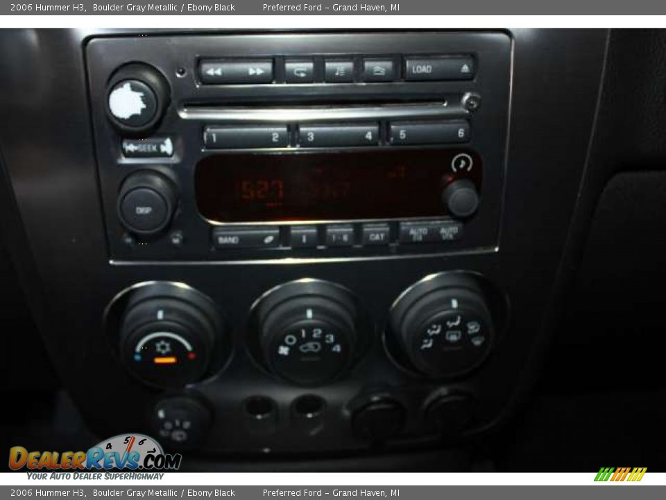 Controls of 2006 Hummer H3  Photo #19