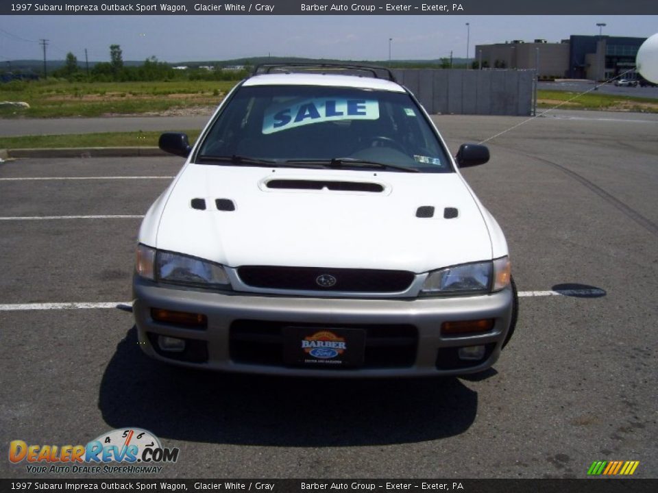 1997 Subaru Impreza Outback Sport Wagon Glacier White / Gray Photo #2