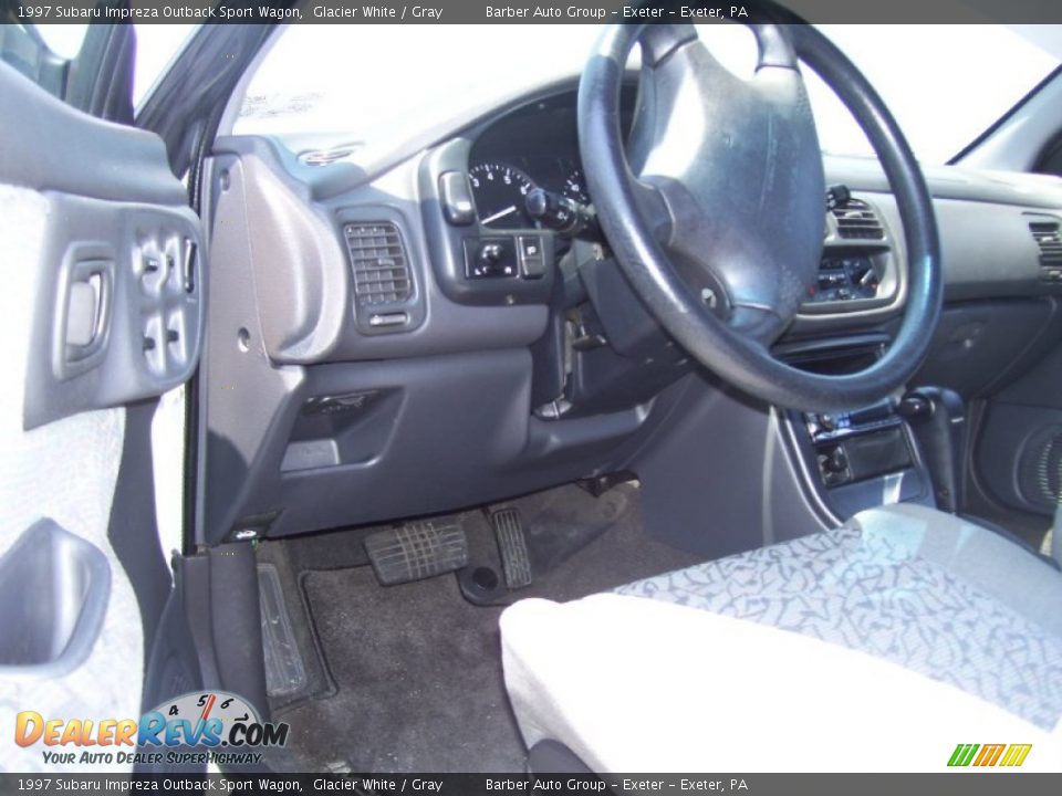 1997 Subaru Impreza Outback Sport Wagon Glacier White / Gray Photo #7