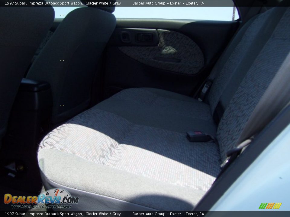 1997 Subaru Impreza Outback Sport Wagon Glacier White / Gray Photo #8
