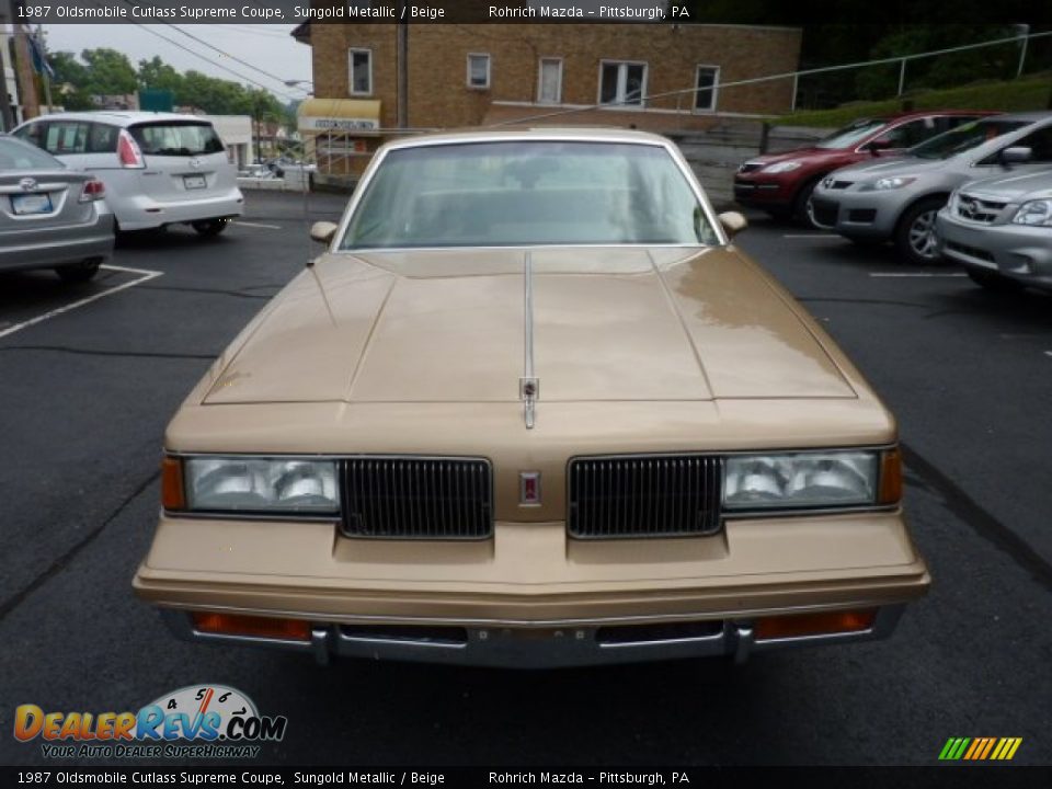 1987 Oldsmobile Cutlass Supreme Coupe Sungold Metallic / Beige Photo #8