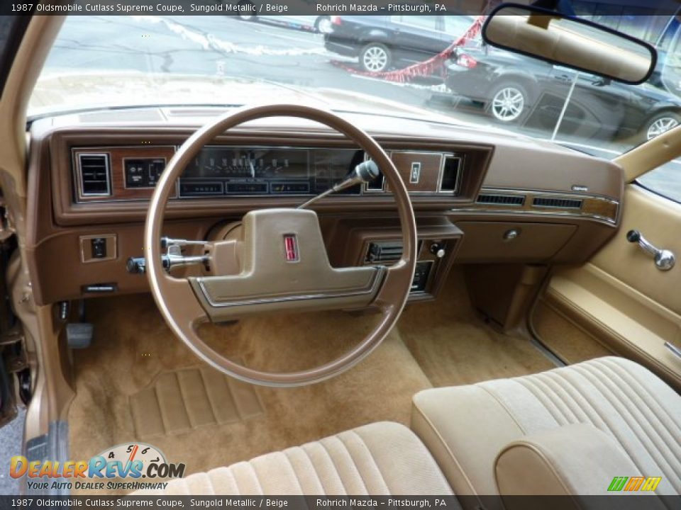 Beige Interior - 1987 Oldsmobile Cutlass Supreme Coupe Photo #12