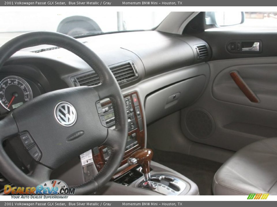 2001 Volkswagen Passat GLX Sedan Blue Silver Metallic / Gray Photo #15