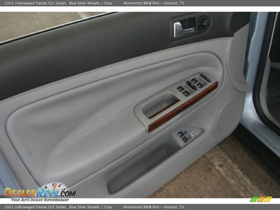 2001 Volkswagen Passat GLX Sedan Blue Silver Metallic / Gray Photo #18