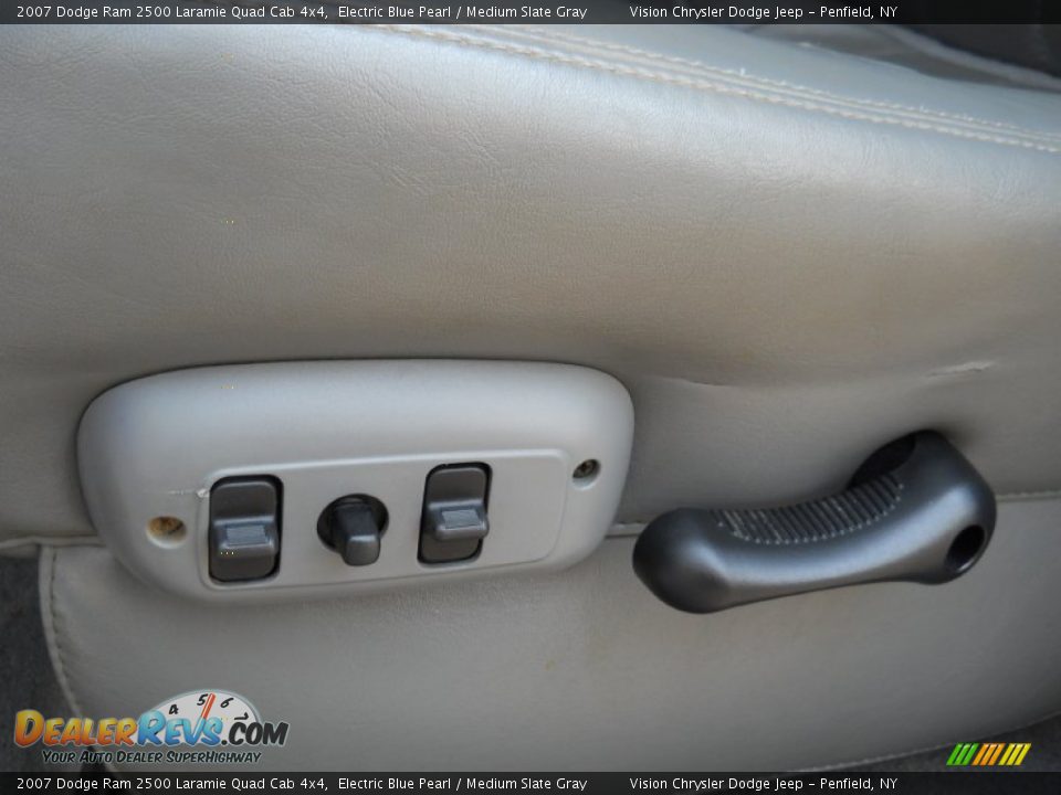 2007 Dodge Ram 2500 Laramie Quad Cab 4x4 Electric Blue Pearl / Medium Slate Gray Photo #10