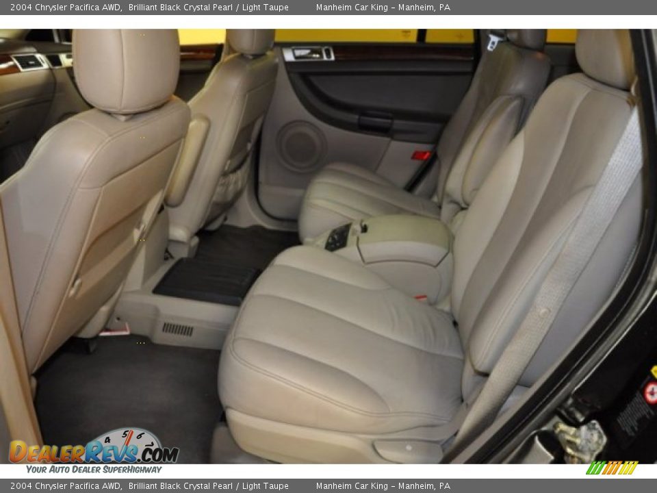 2004 Chrysler Pacifica AWD Brilliant Black Crystal Pearl / Light Taupe Photo #17