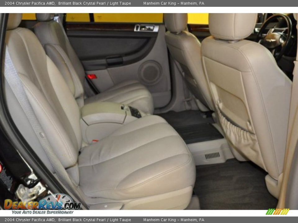 2004 Chrysler Pacifica AWD Brilliant Black Crystal Pearl / Light Taupe Photo #20