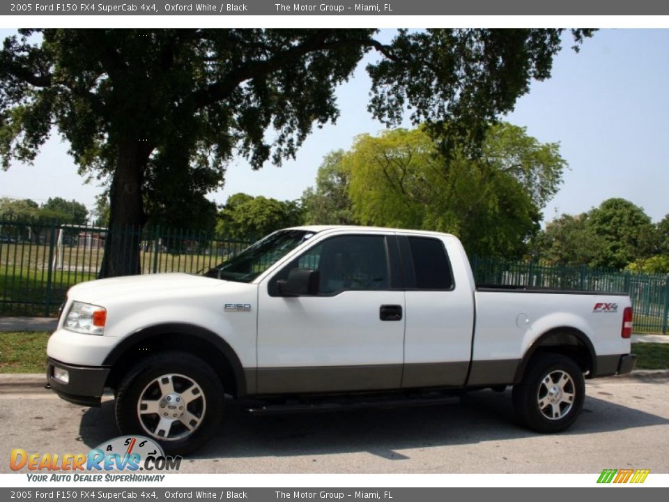 2005 Ford F150 FX4 SuperCab 4x4 Oxford White / Black Photo #2