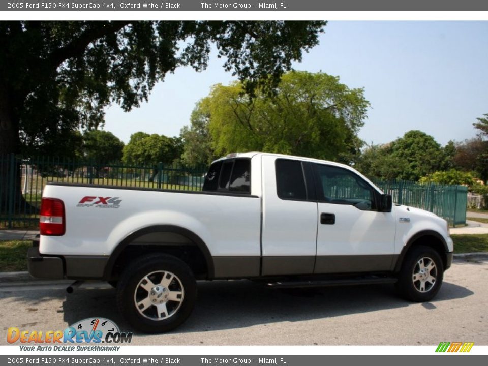 2005 Ford F150 FX4 SuperCab 4x4 Oxford White / Black Photo #9