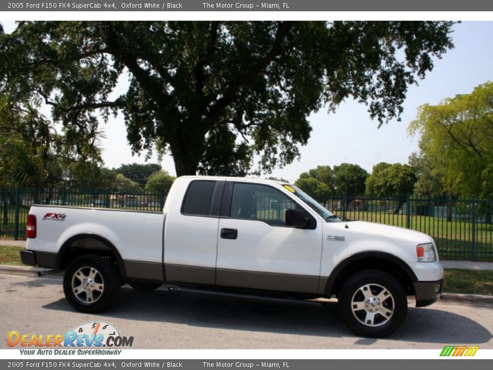 2005 Ford F150 FX4 SuperCab 4x4 Oxford White / Black Photo #11